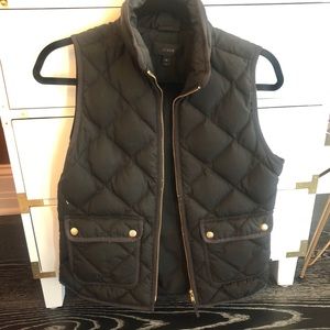 J CREW black puffer vest
